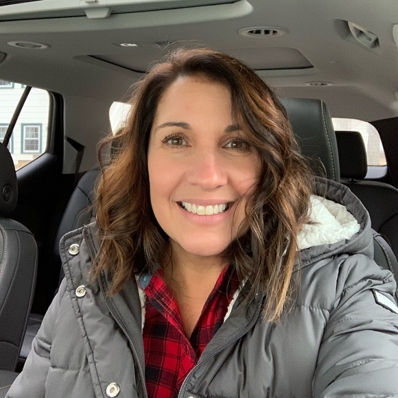 Meet your Posher, Airlia - Picture 1 of 1